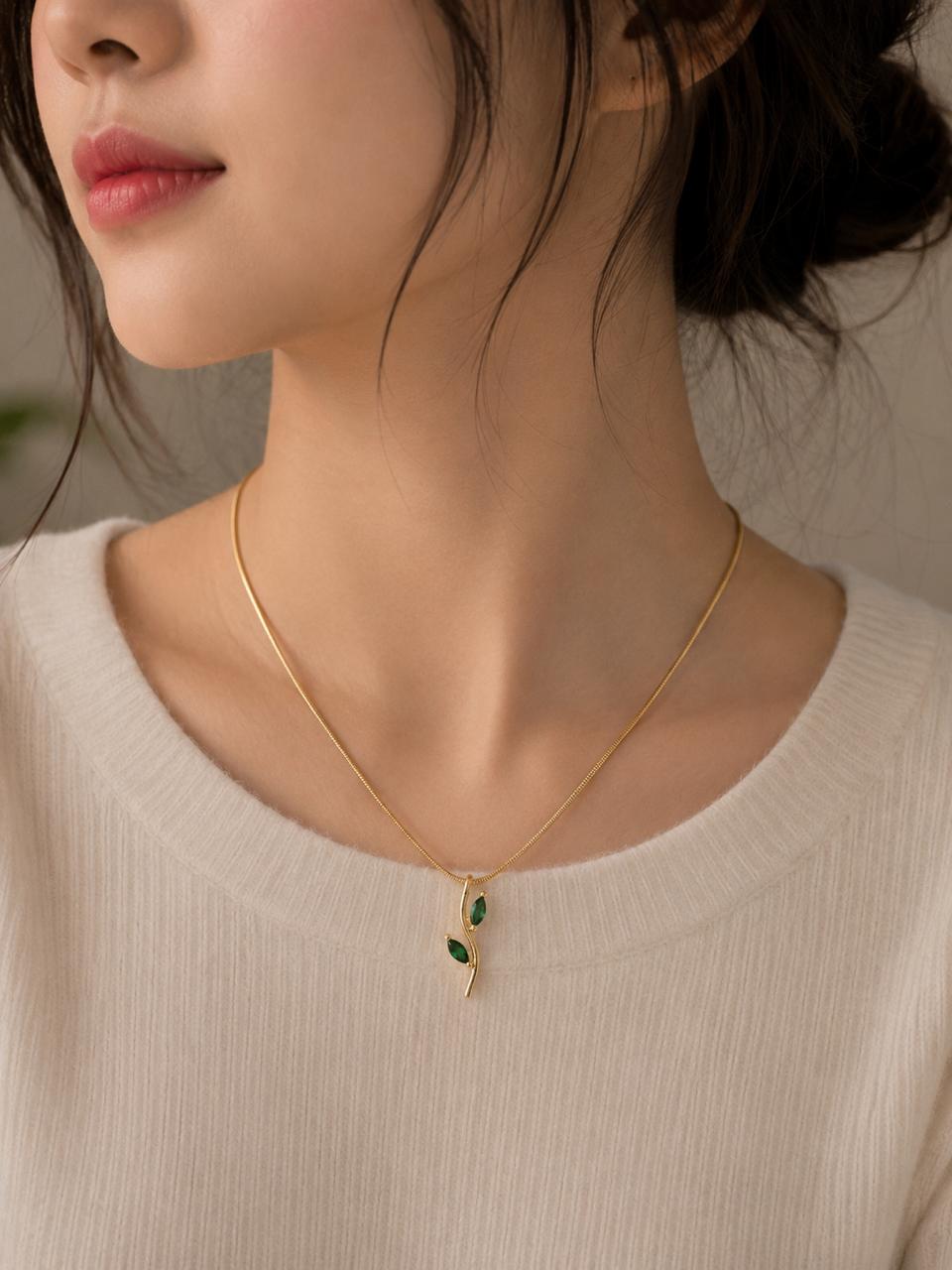 Emerald Teardrop Necklace