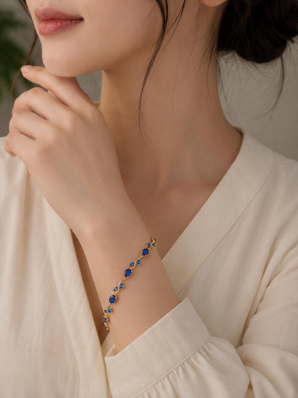 Sapphire Elan Tulip Bracelet