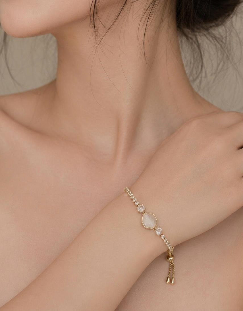 Shellomium bracelet